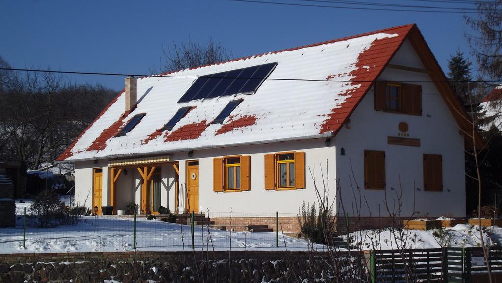 Rozmaring Vendégház Zengovarkony Exterior foto