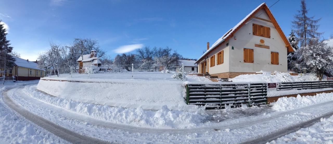Rozmaring Vendégház Zengovarkony Exterior foto